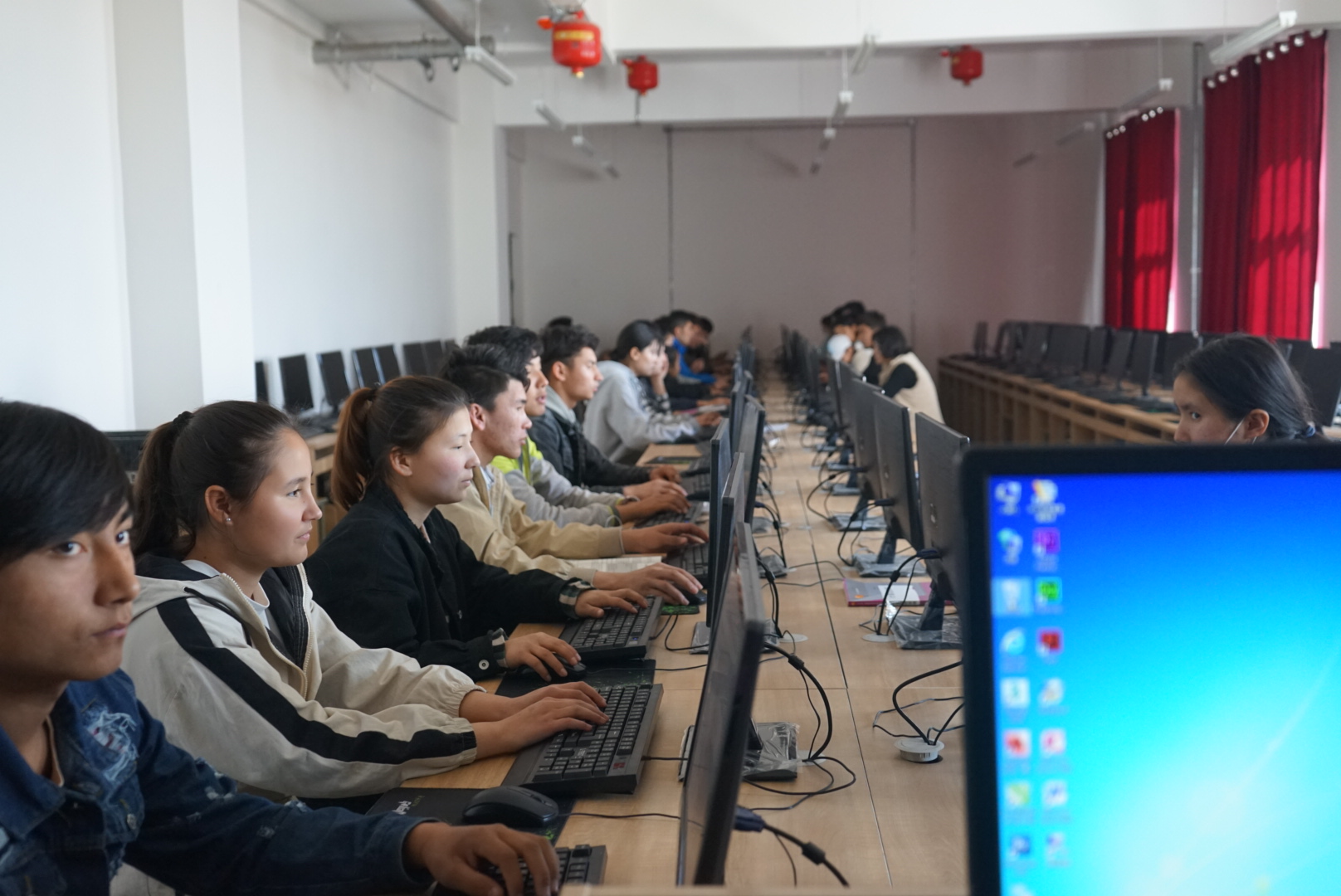 甘肃东方高铁学校计算机专业